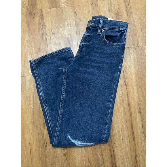 Old Navy Girls 14 Loose Built in Adjustable Waist NEW Distressed Jeans - Picture 1 of 5